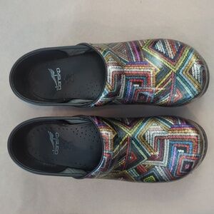 Dansko Maze Leather Clog size 41 EU or 10.5-11 US